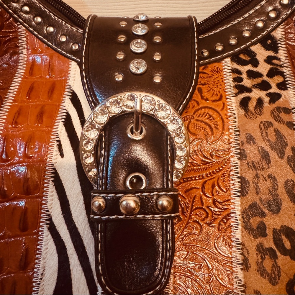 Fabulous Multicolor Animal Print Rhinestone Studded Shoulder Bag! - Picture 2 of 16